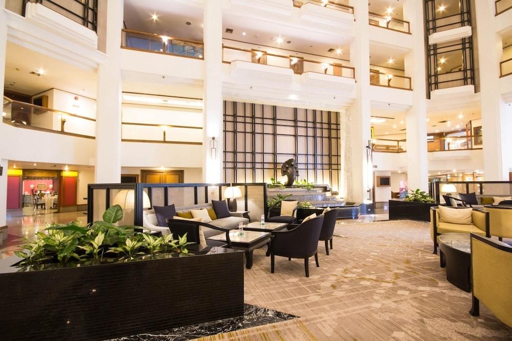 Sima Thani Hotel Nakhonratcsaszima Kültér fotó